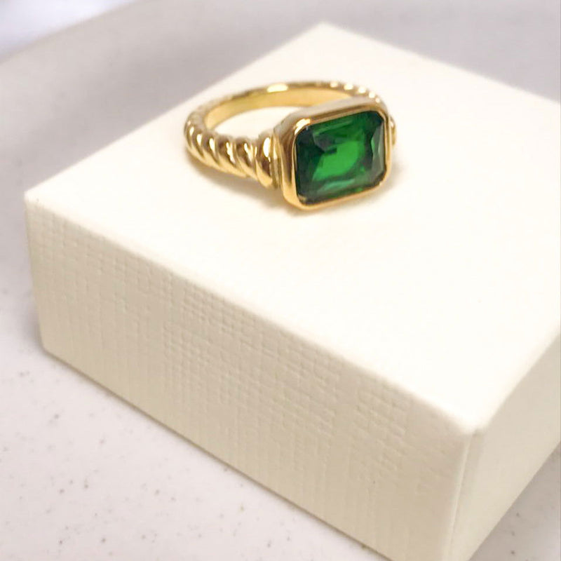 GREEN STONE RING - Anemona Joyería