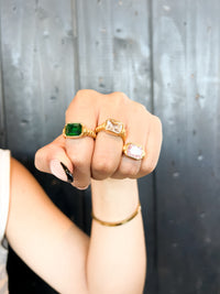 GREEN STONE RING