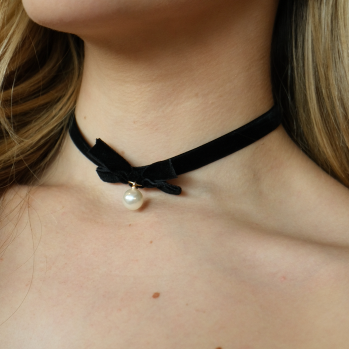 90`S PEARL CHOKER